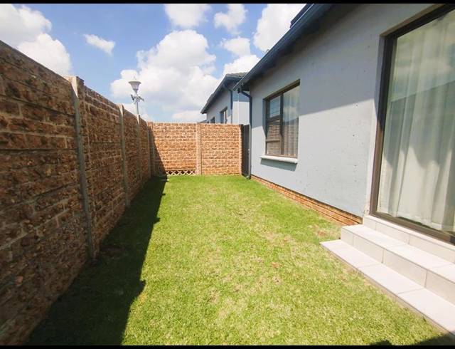 3 BEDROOM HOUSE FOR SALE IN PARKRAND